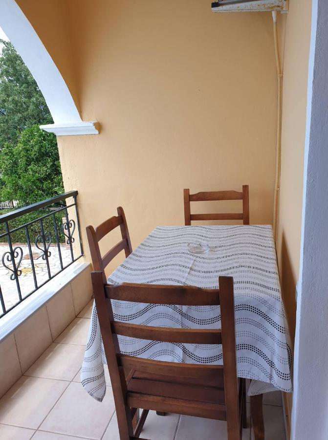 Apart-Hotel Llazari Himarë Eksteriør billede