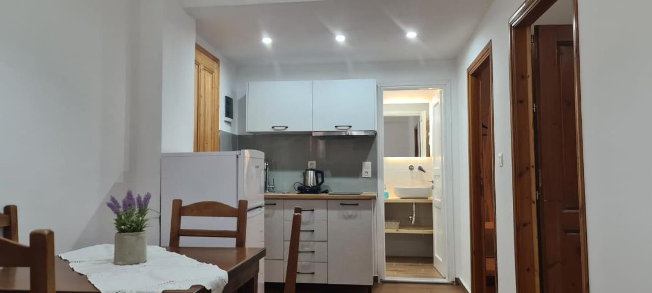 Apart-Hotel Llazari Himarë Eksteriør billede