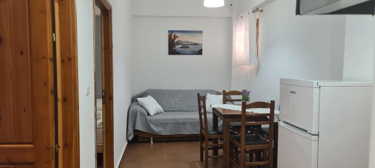 Apart-Hotel Llazari Himarë Eksteriør billede