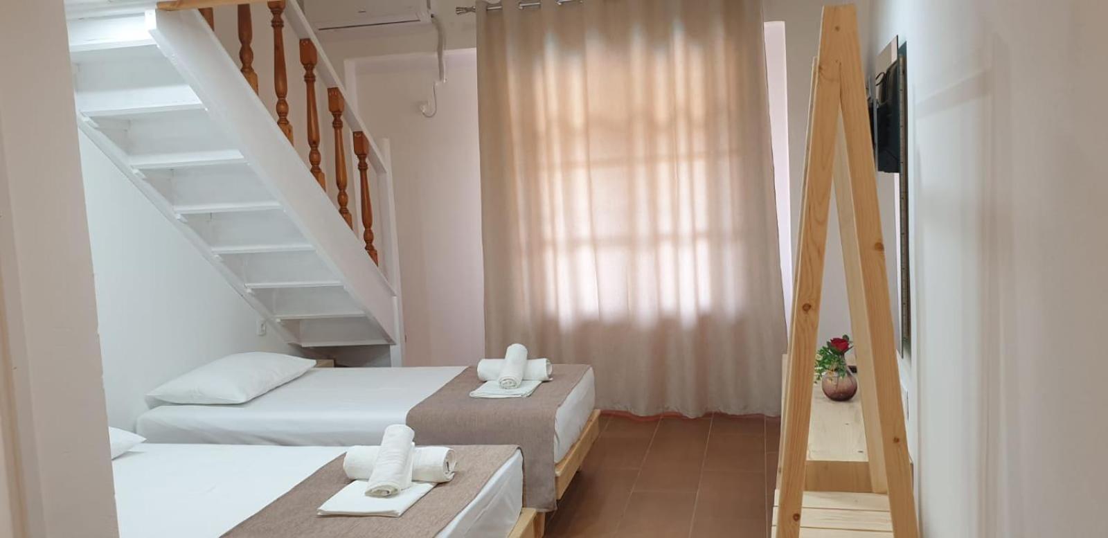 Apart-Hotel Llazari Himarë Værelse billede