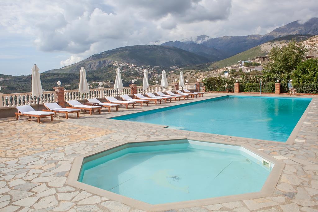 Apart-Hotel Llazari Himarë Eksteriør billede