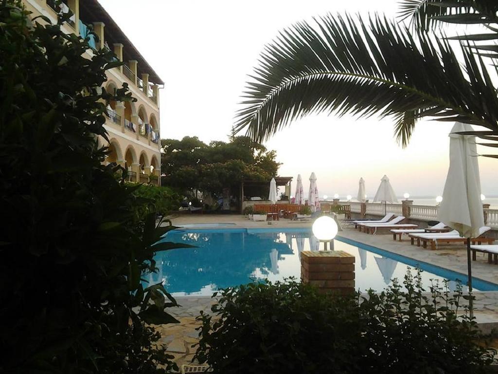 Apart-Hotel Llazari Himarë Eksteriør billede